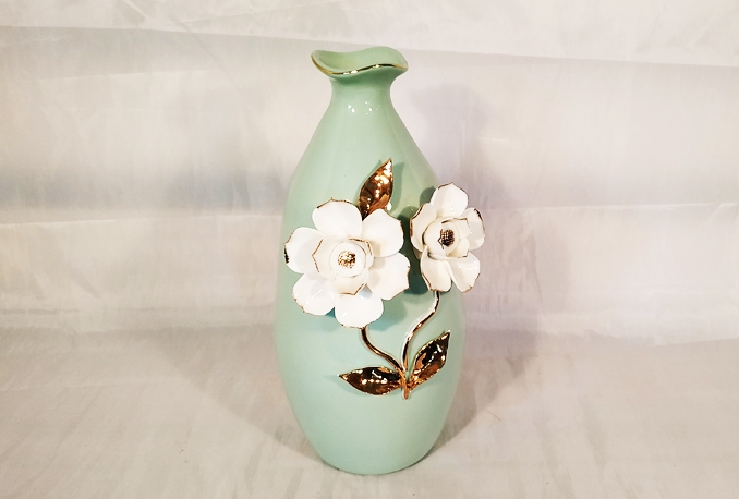 give this european style flower vase on rent