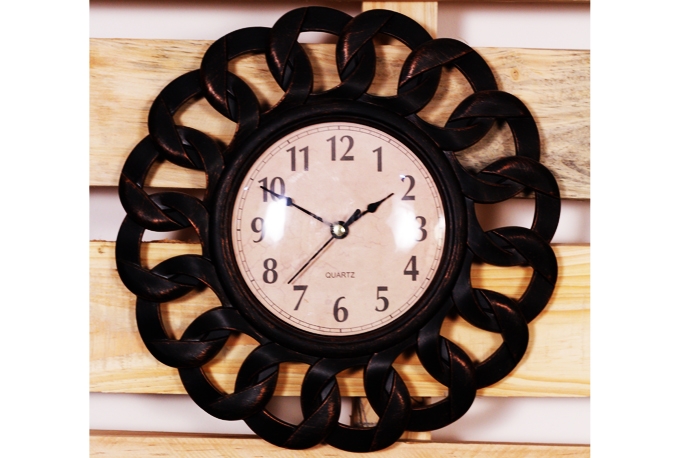 give this wall clock on rent