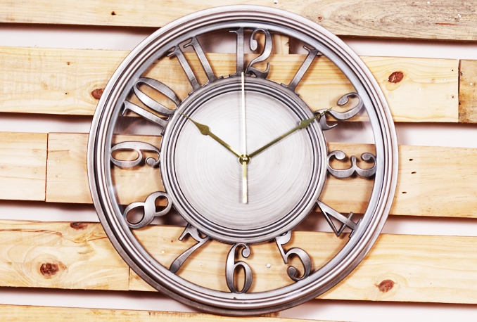 give this  wooden large wall clock on rent 