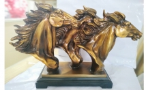 give this horses on rent