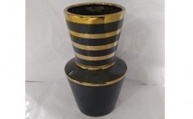 give this flower vase on rent 