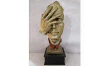 give this beautiful sculpture on rent 