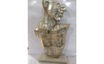 give this sculpture on rent 