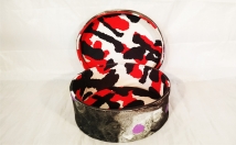 give this round jewelry box on rent 
