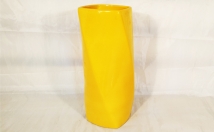 give this wood enclave yellow flower vase on rent