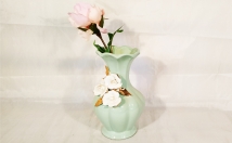 give this european style flower vase on rent