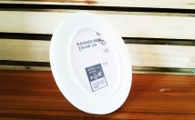 give this oval  shape frame on rent 