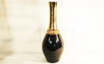 give this ceramic flower vase on rent