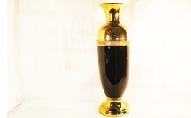 give this beautiful flower vase on rent