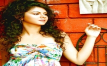 give Actress Kamna Jethmalani's contact details