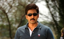 provide Actor Vadde Naveen's contact details